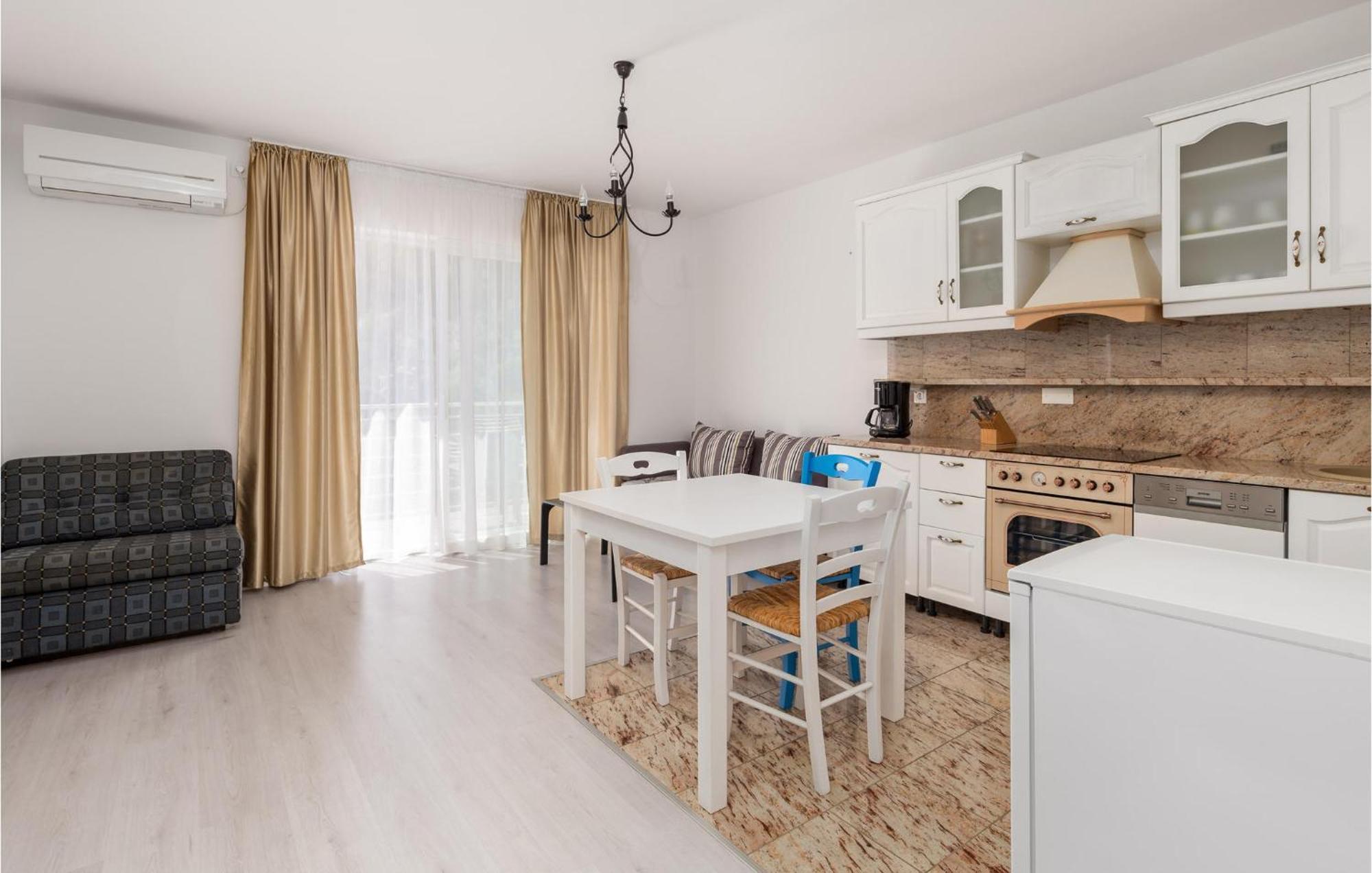 1 Bedroom Gorgeous Apartment In Mošćenička Draga Exteriér fotografie